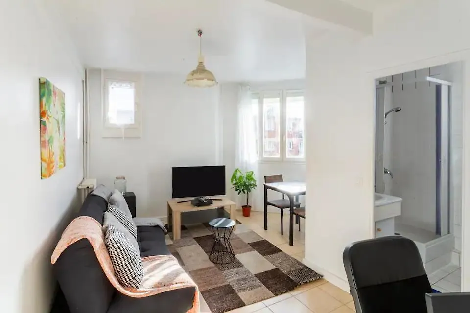 Charmant Appartement Pour 3 Personnes A Bagneux Bagneux