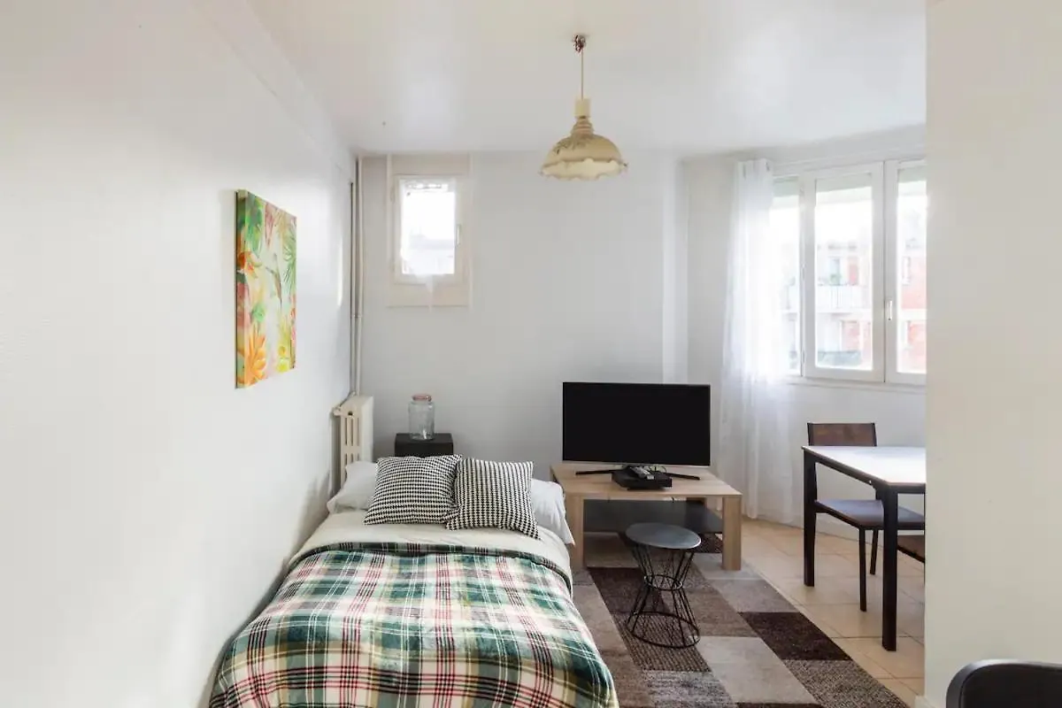 Charmant Appartement Pour 3 Personnes A Bagneux Bagneux  France