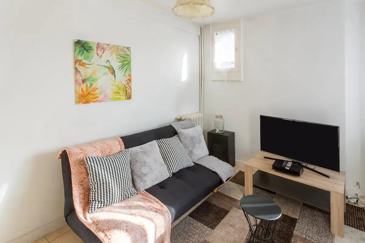 Apartment Charmant Appartement Pour 3 Personnes A Bagneux Bagneux